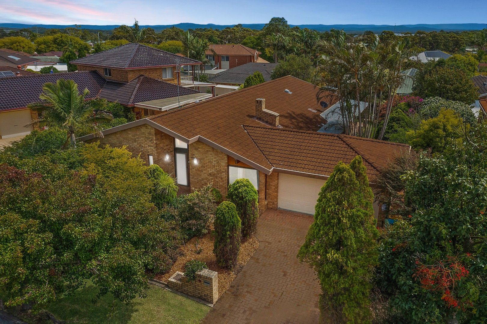 13 Oxford Drive, Lake Haven NSW 2263, Image 0