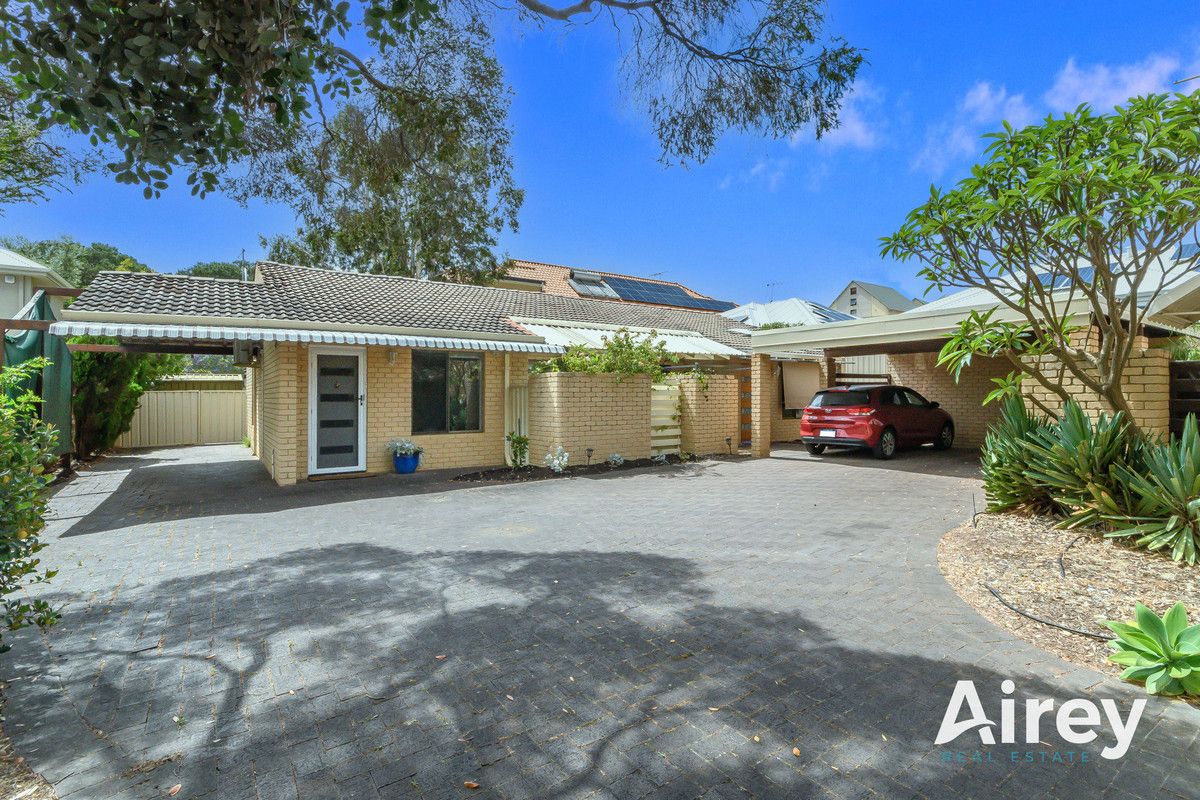 2 bedrooms Villa in 3/46 Axford Street COMO WA, 6152