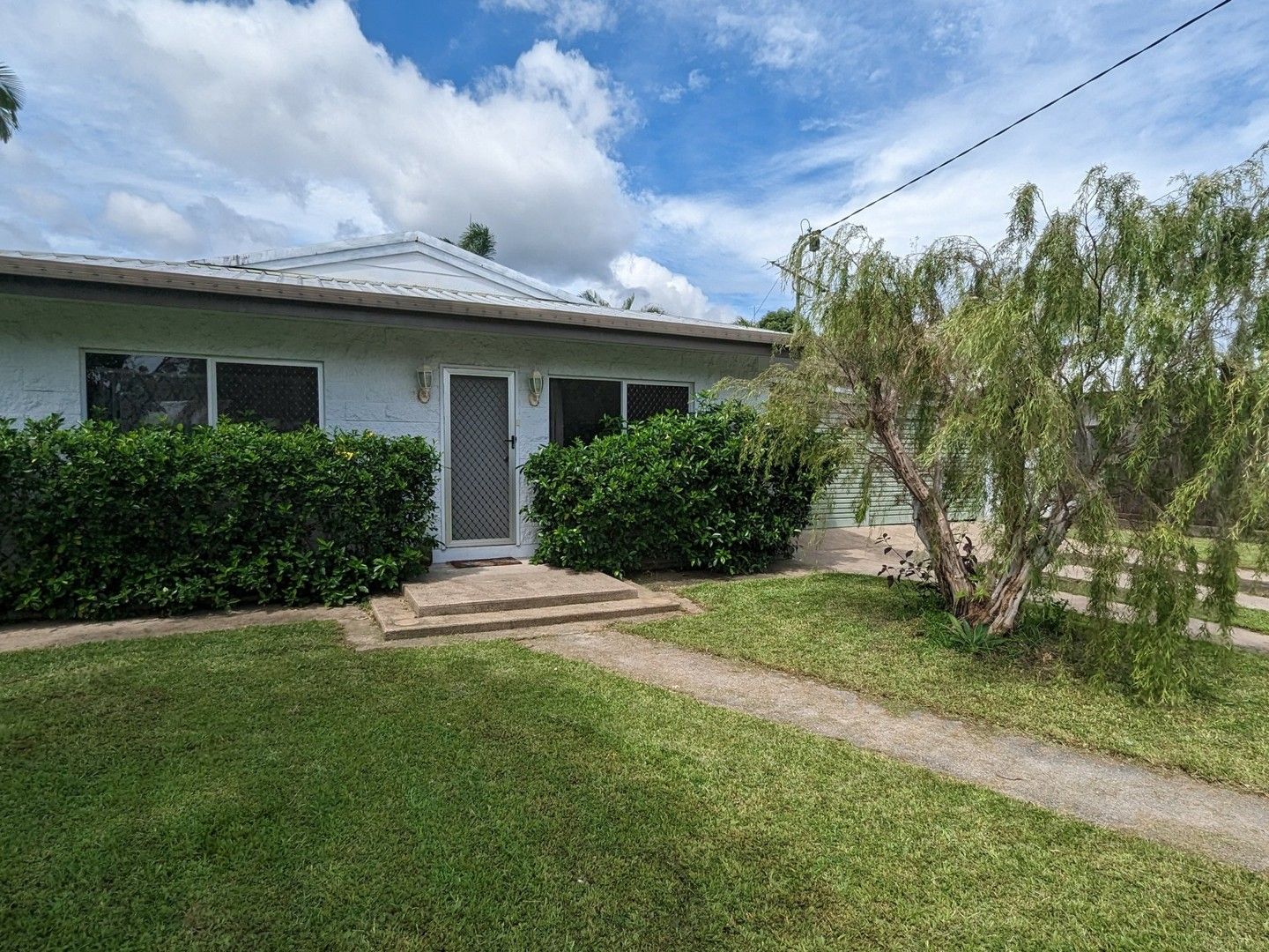 3 bedrooms House in 16 Trucano Street WHITFIELD QLD, 4870