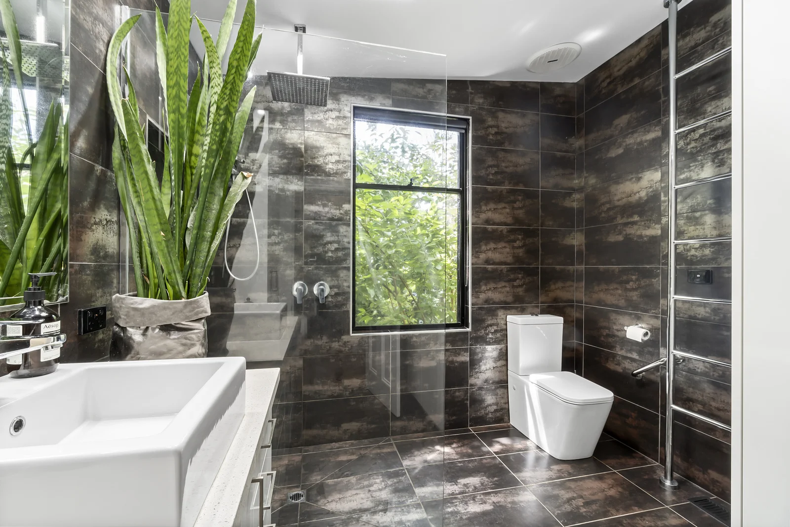 Additional image 9 of 43 Gravesend Street, Colac VIC 3250