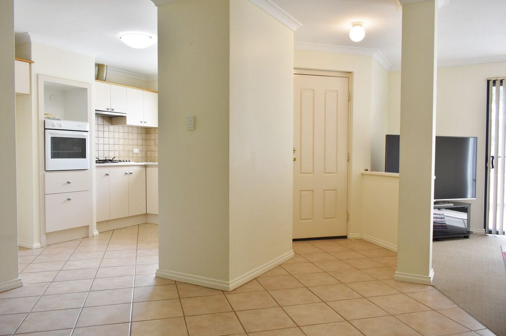 3 bedrooms Villa in 27 Thrall Street INNALOO WA, 6018