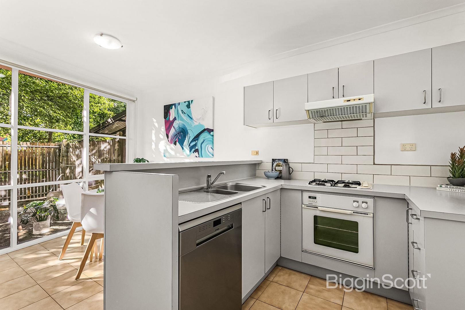 26 Maloney Street, Kensington VIC 3031, Image 2