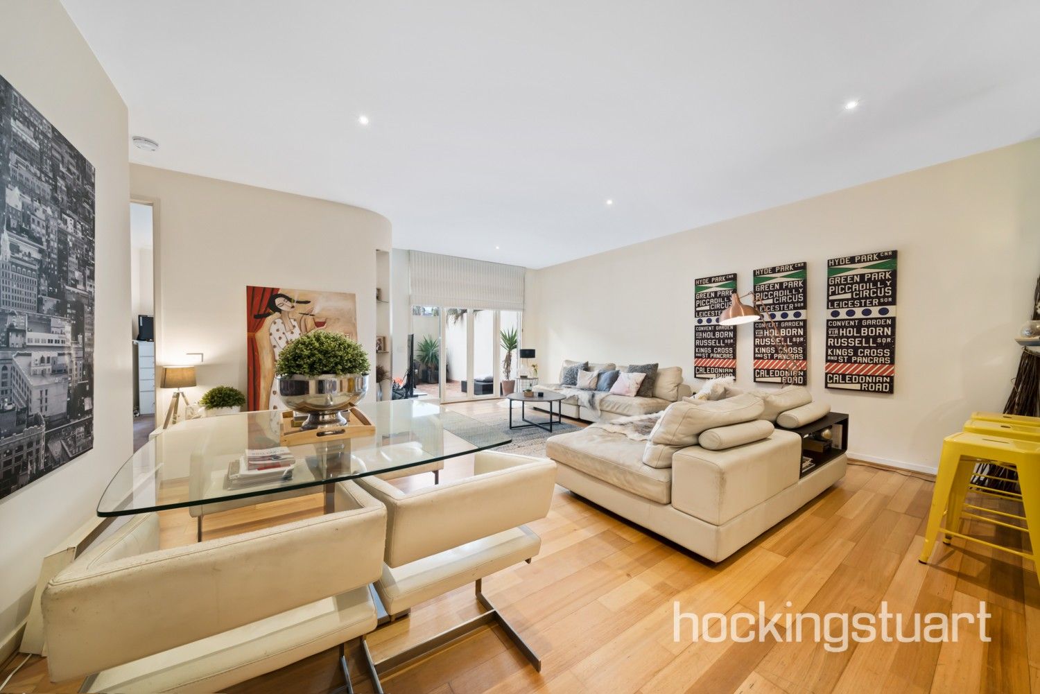 2 bedrooms Apartment / Unit / Flat in 103/90 Beach Street PORT MELBOURNE VIC, 3207
