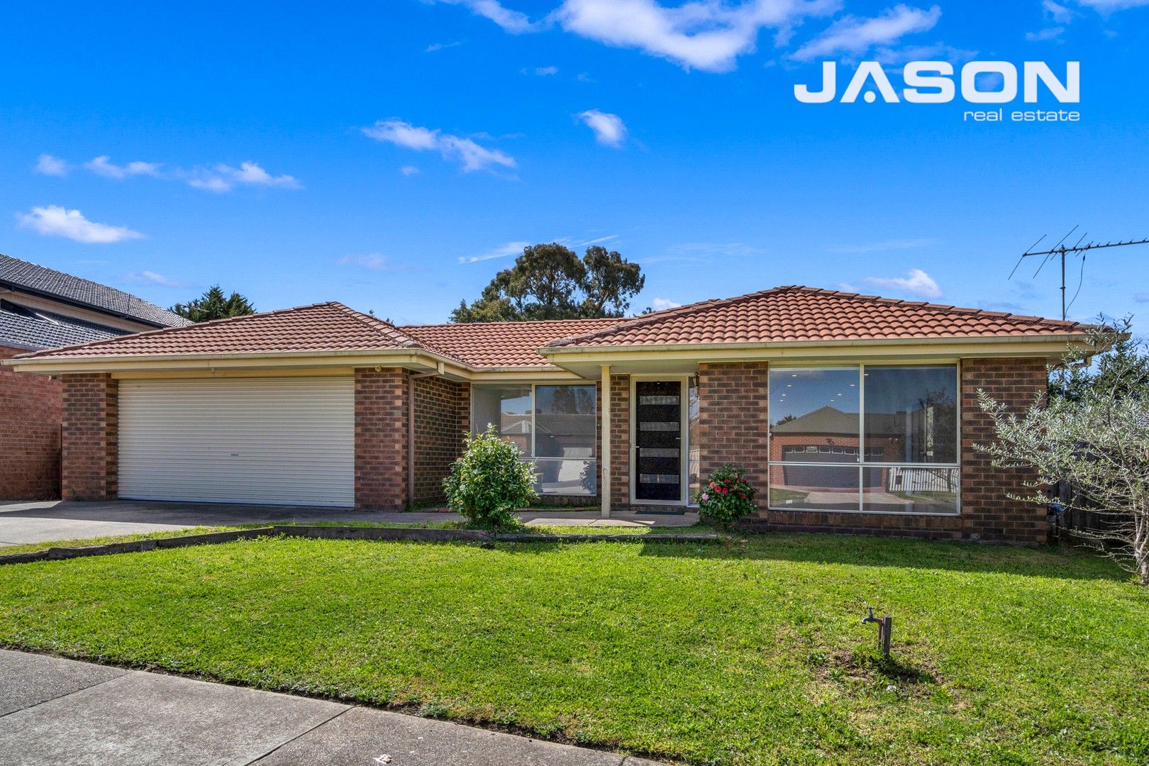 4 bedrooms House in 31 Mossgiel Avenue GREENVALE VIC, 3059