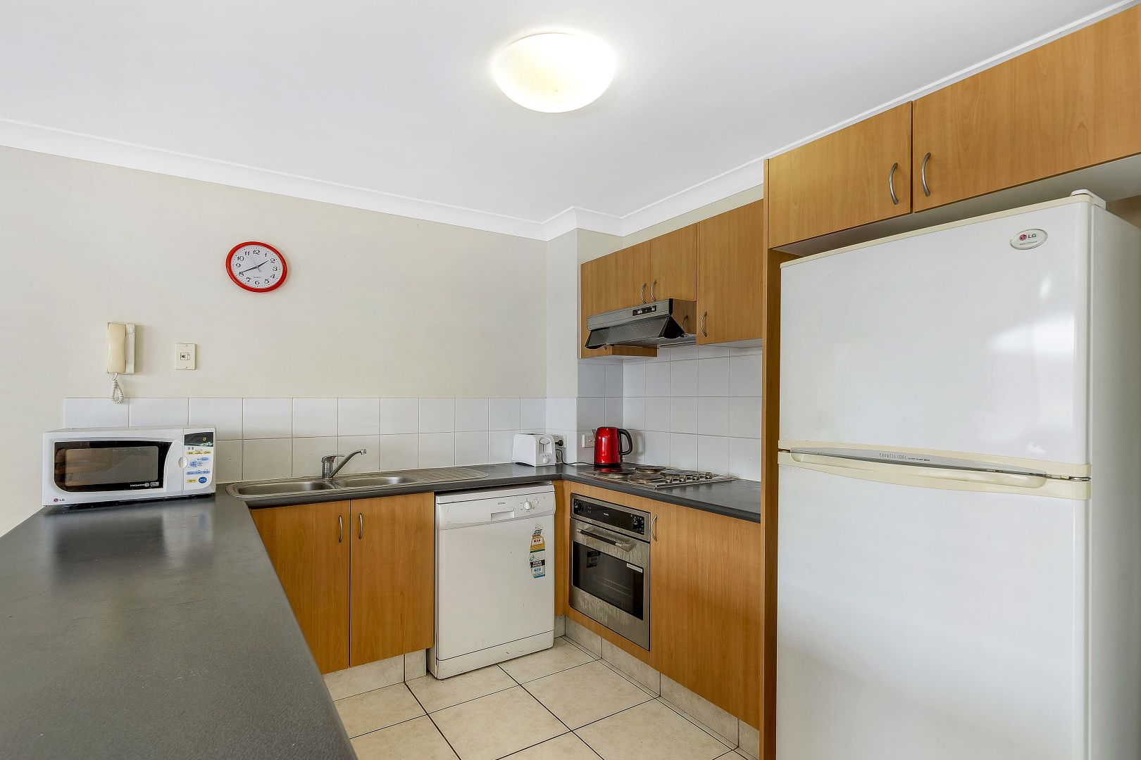 12/13 Tonga Place, Parkwood QLD 4214, Image 2