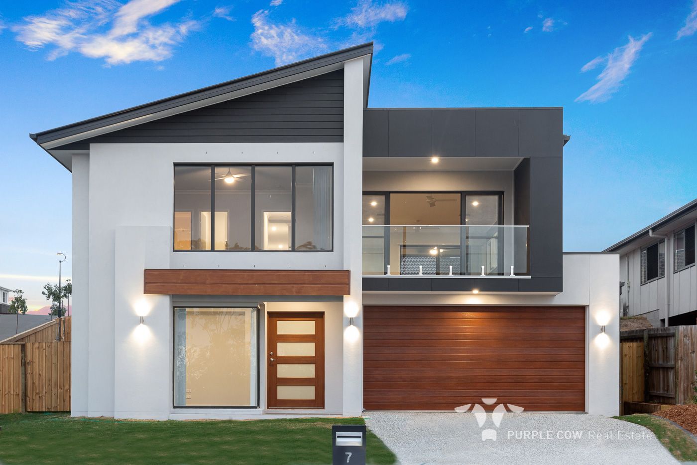 5 bedrooms House in 7 Lady Musgrave Drive SPRINGFIELD LAKES QLD, 4300