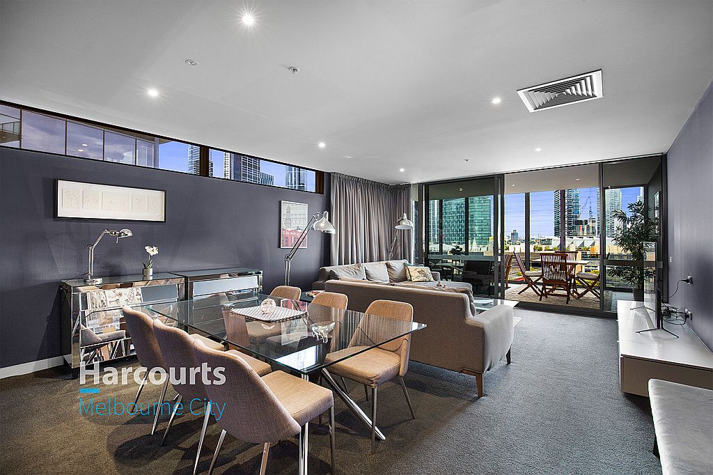 2 bedrooms Apartment / Unit / Flat in 915/555 Flinders Street MELBOURNE VIC, 3000