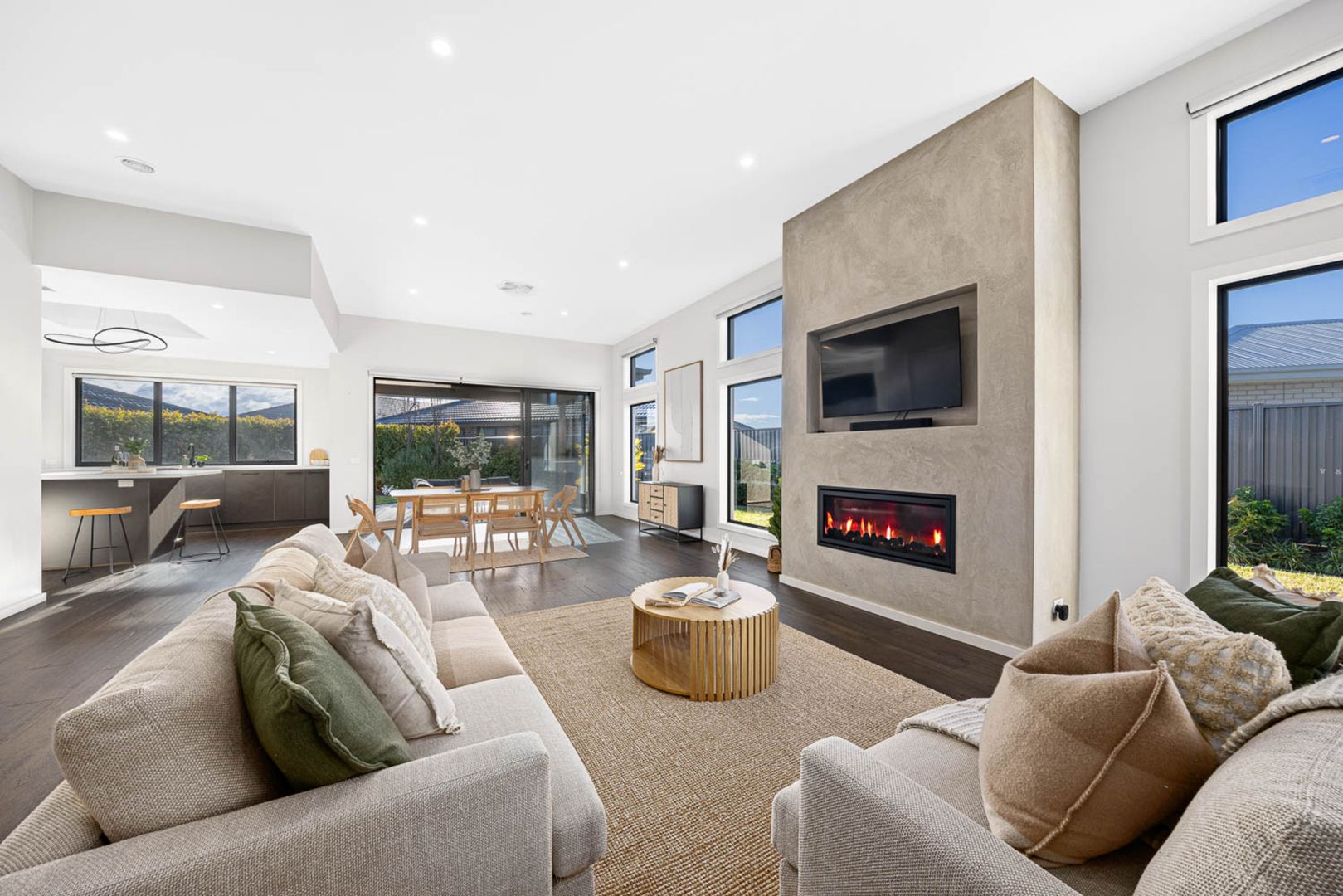 6 Jolly Parade, Lucas VIC 3350, Image 2