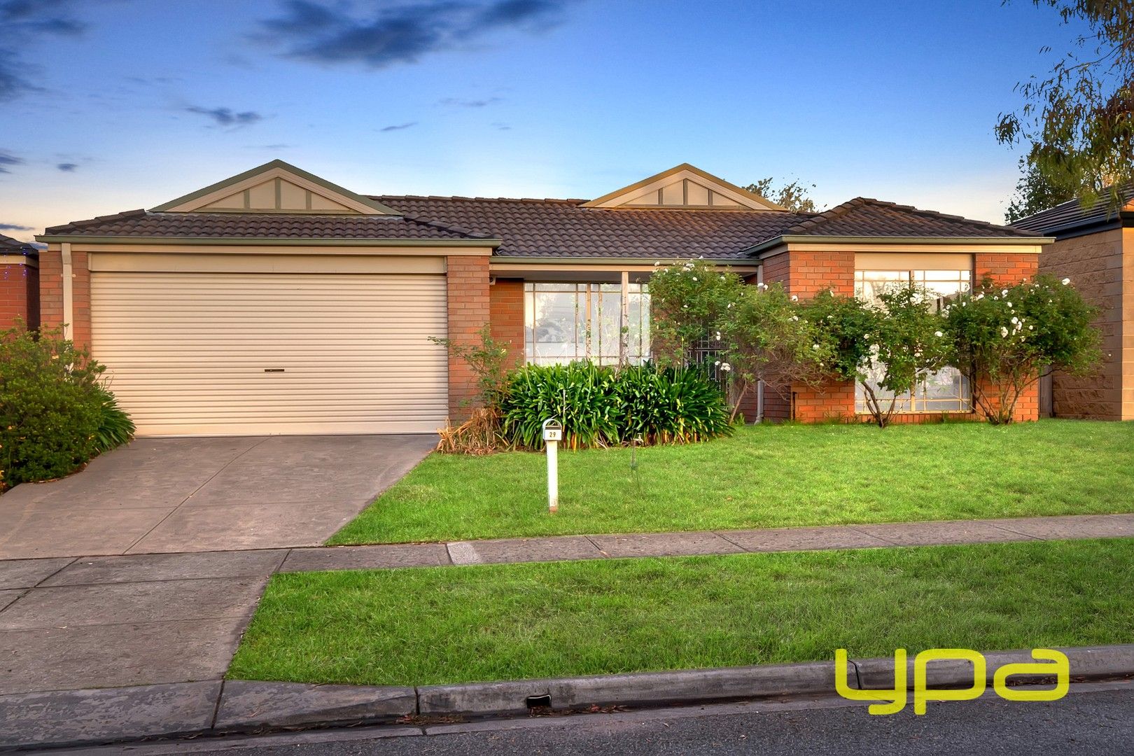 29 Alberton Drive, Cranbourne West VIC 3977, Image 0