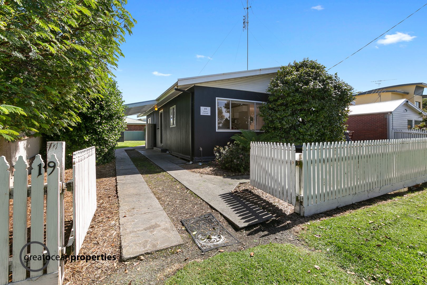 19 Diana Street, Apollo Bay VIC 3233, Image 2