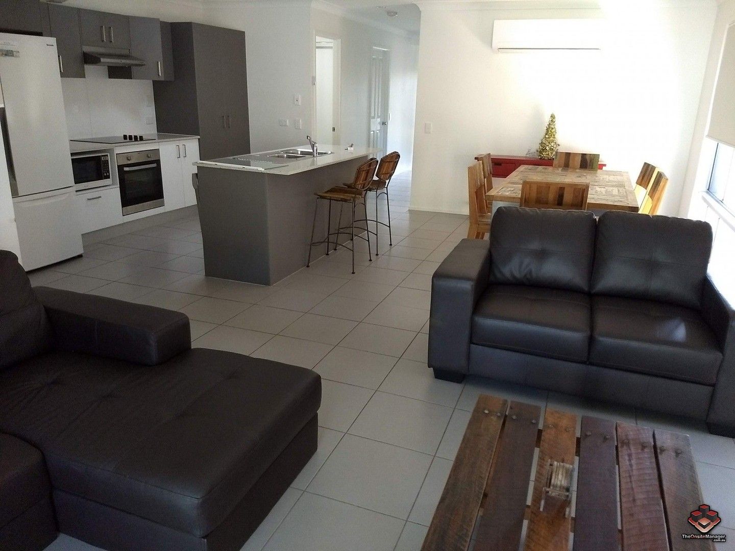 3 bedrooms Apartment / Unit / Flat in ID:21124293/230 Pulgul Street URANGAN QLD, 4655