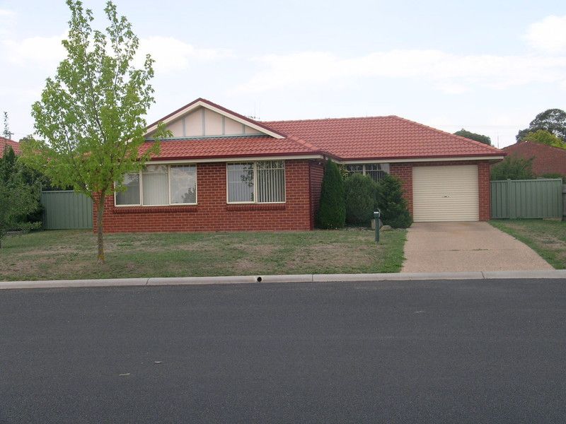 1/2 Brennan Crescent, Oberon NSW 2787 House For Rent 350 Domain