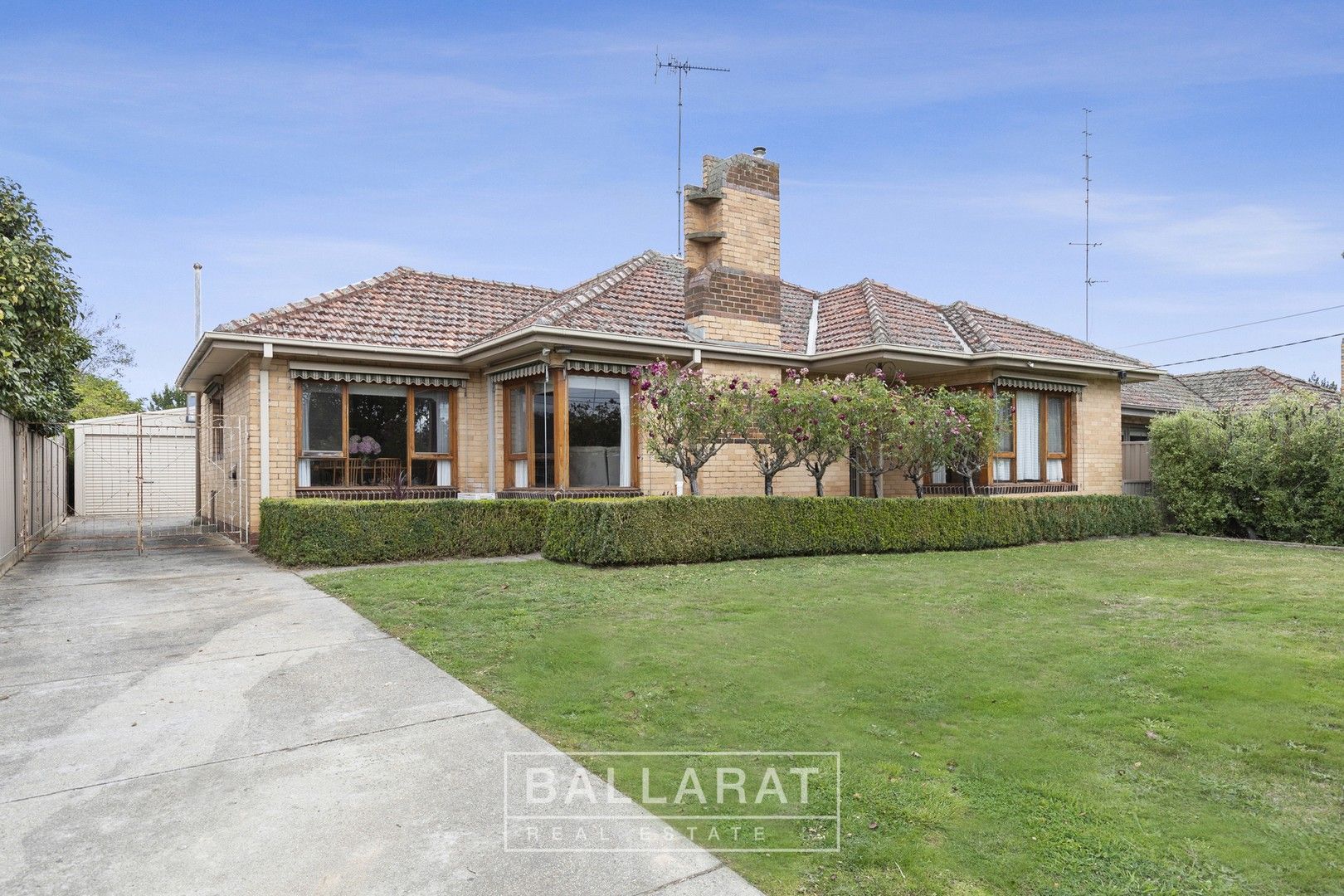 9 Orama Avenue, Wendouree VIC 3355, Image 0