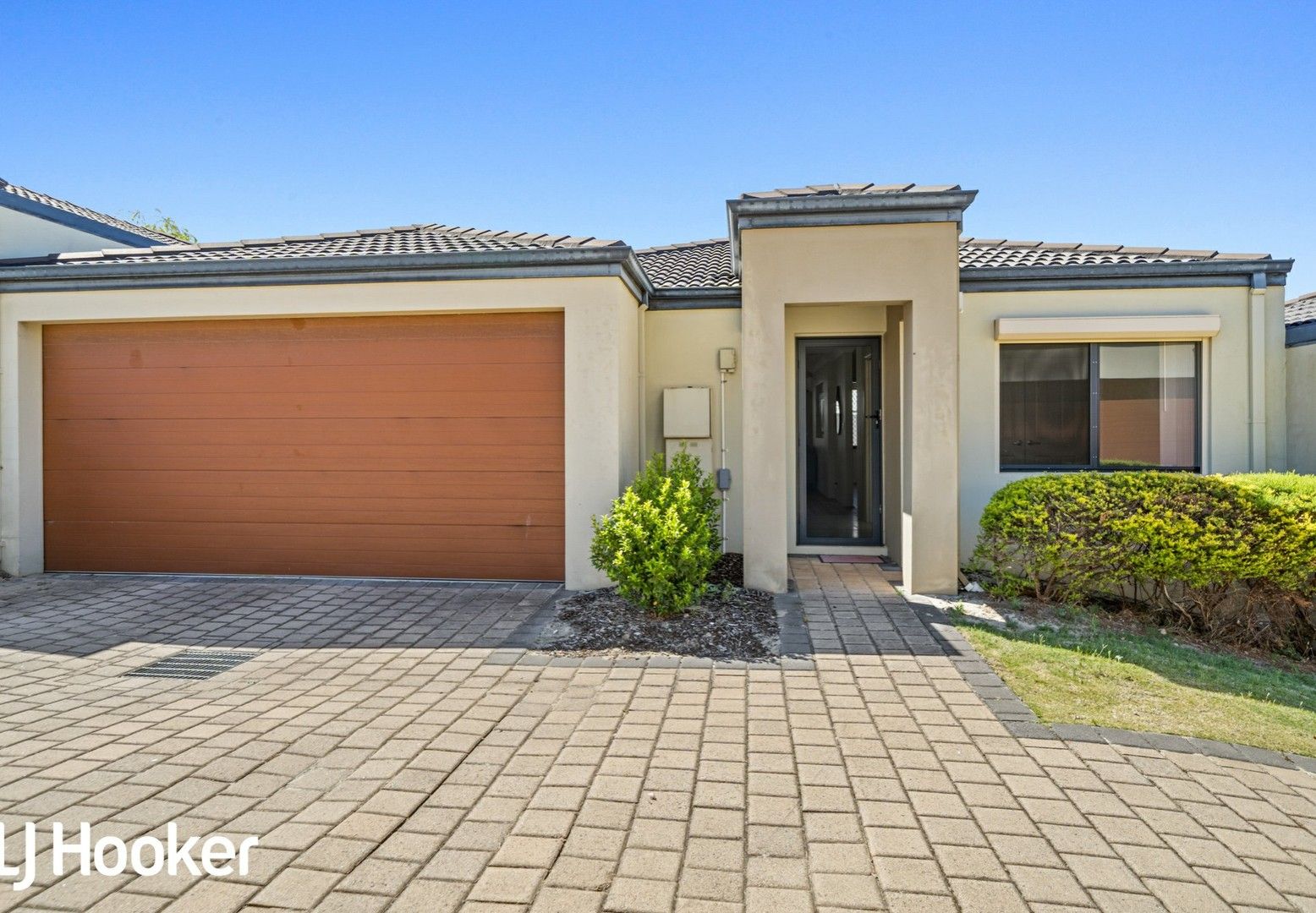 3 bedrooms Villa in 2/42 Norman Street ST JAMES WA, 6102