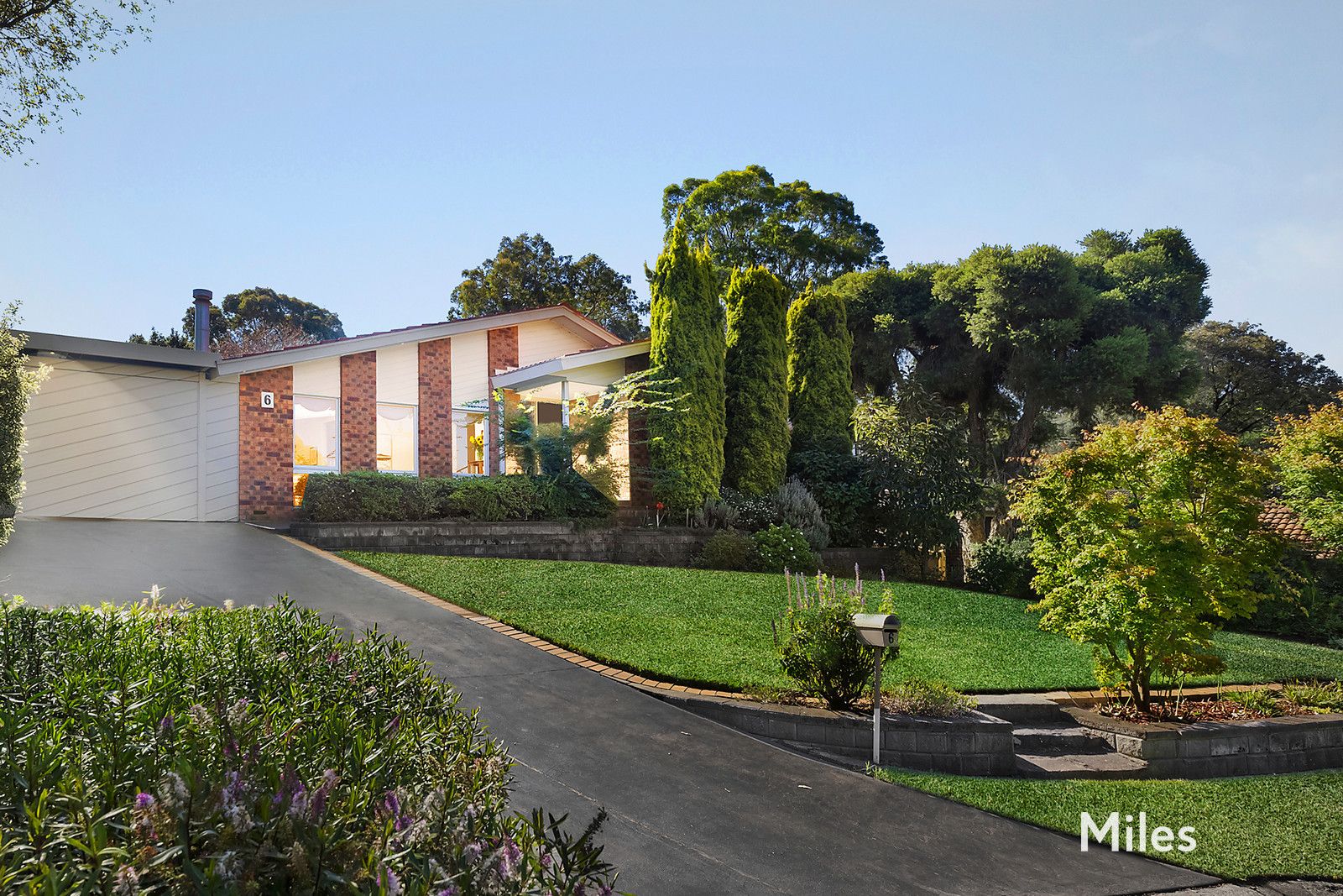 6 Algona Court, St Helena VIC 3088, Image 1