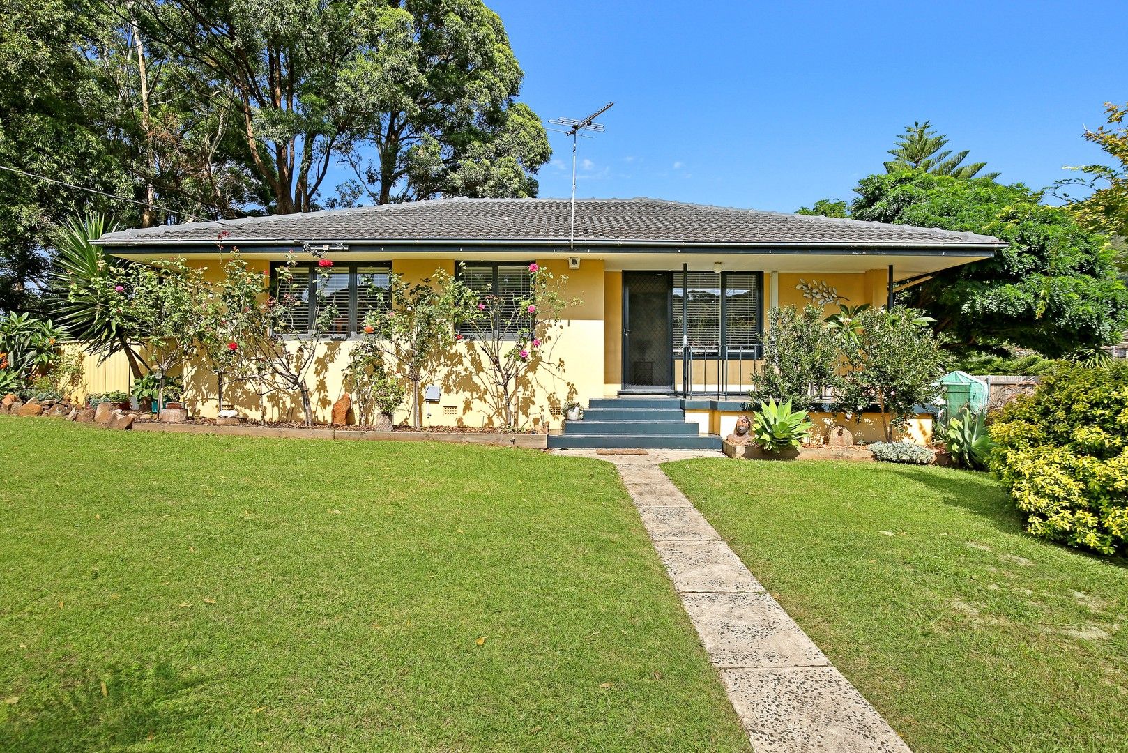 2 Cole Street, Balgownie NSW 2519, Image 0