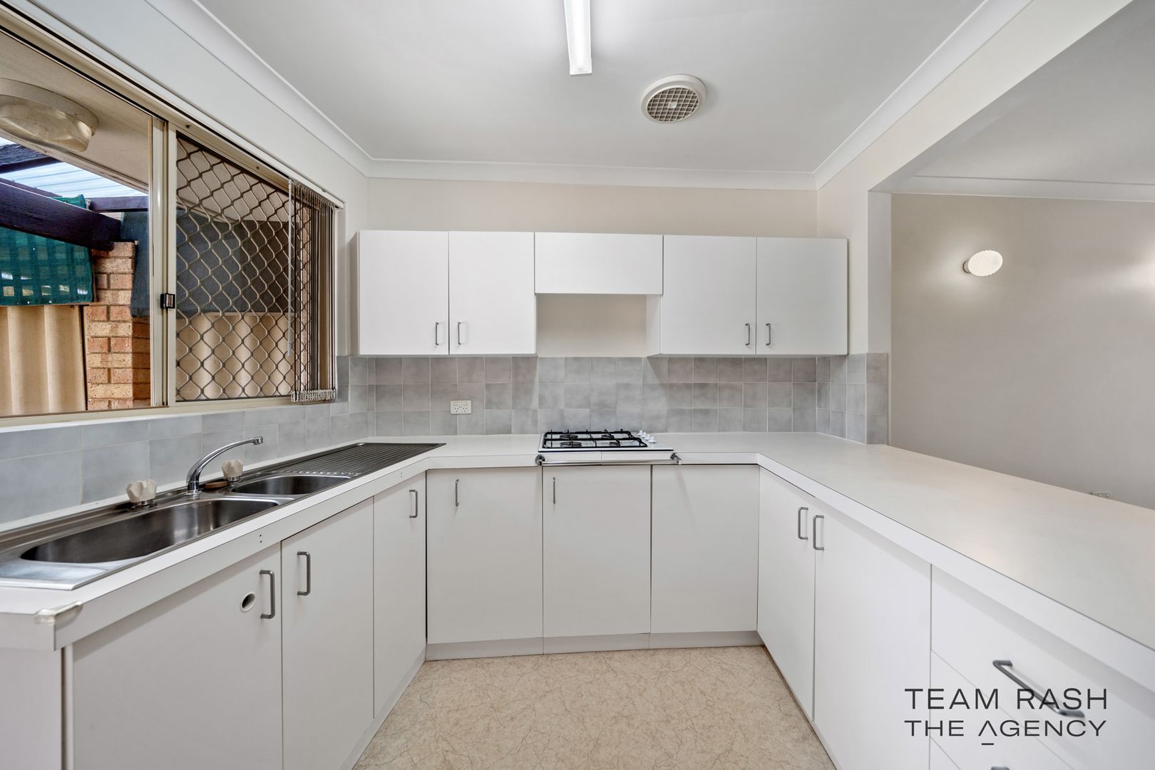 8/5 Edwards Crescent, Redcliffe WA 6104, Image 2