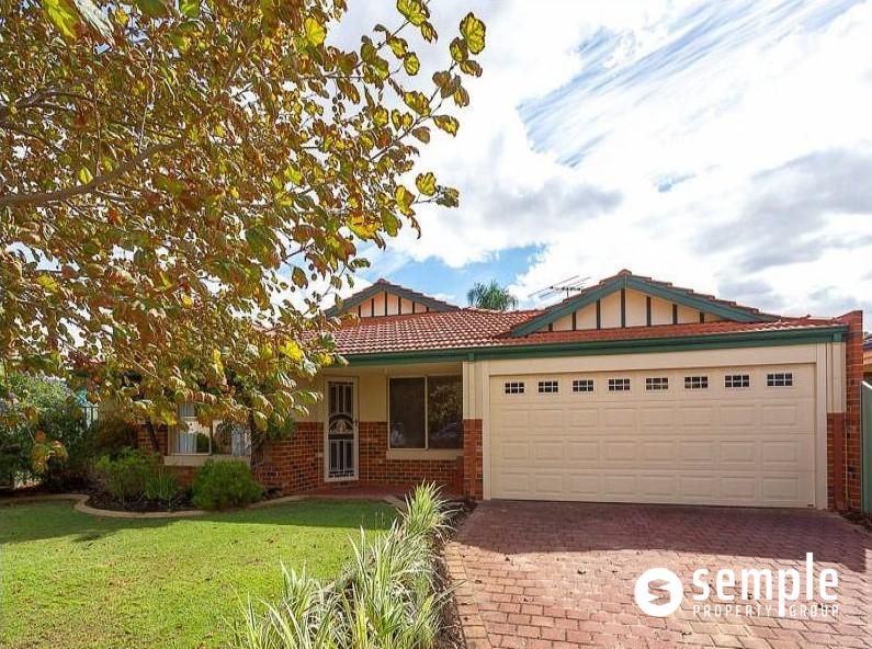 4 bedrooms House in 94 Folland Parade ATWELL WA, 6164