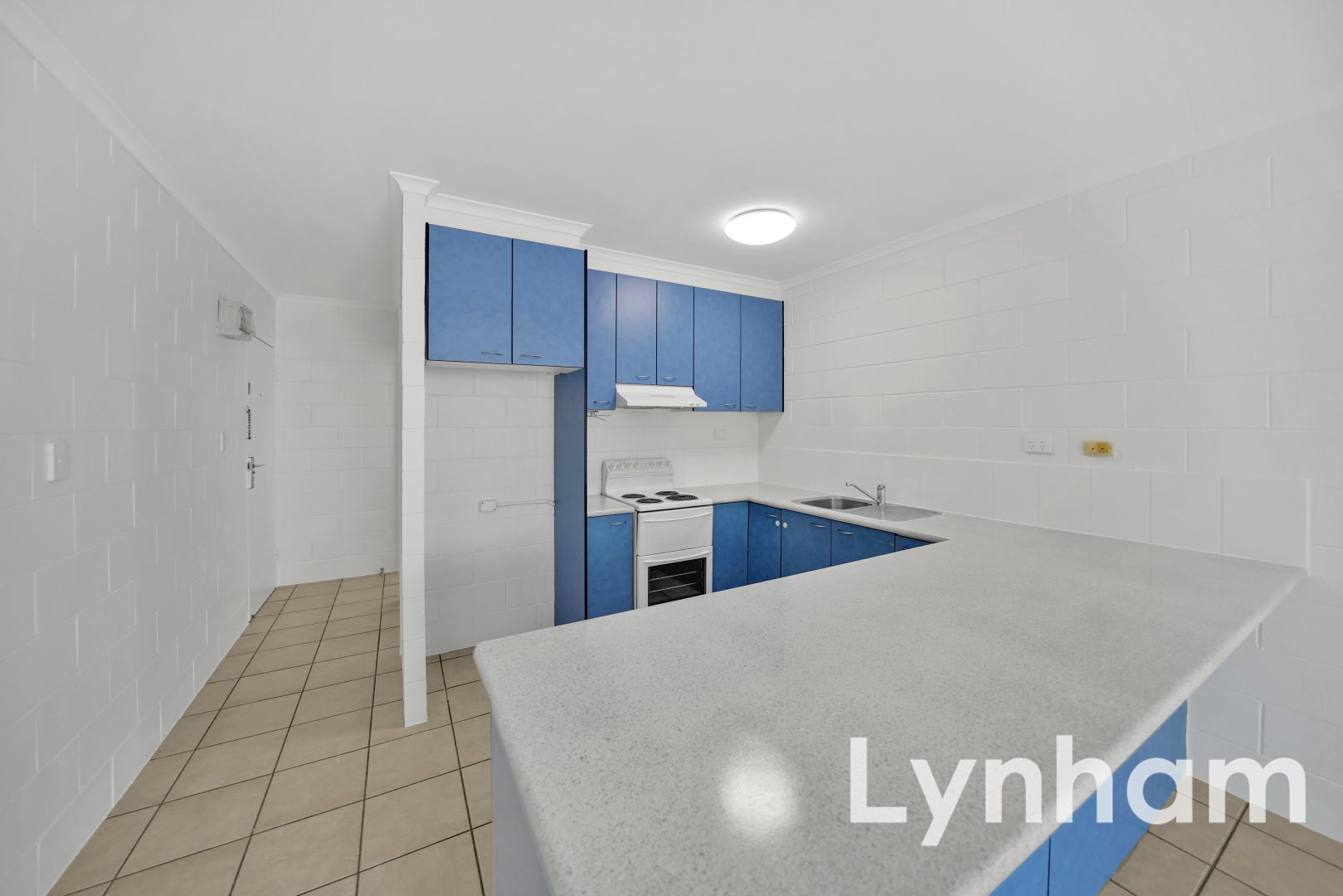 2/135 Eyre Street, North Ward QLD 4810, Image 2