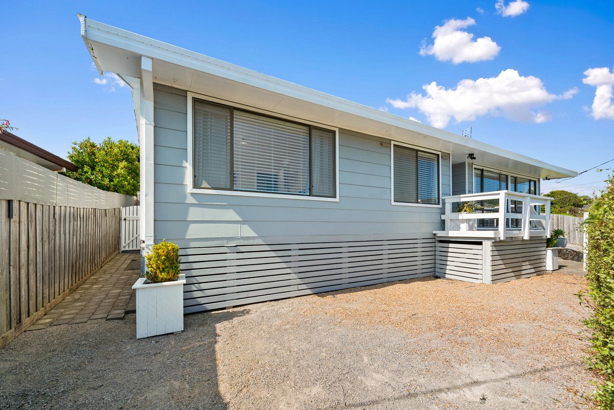 24 Nautilus Way, Lakes Entrance VIC 3909, Image 2