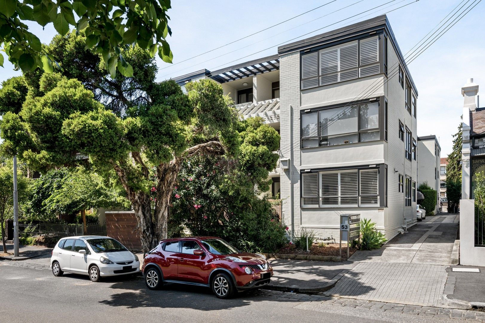 2 bedrooms Apartment / Unit / Flat in 1/53 Grey Street EAST MELBOURNE VIC, 3002