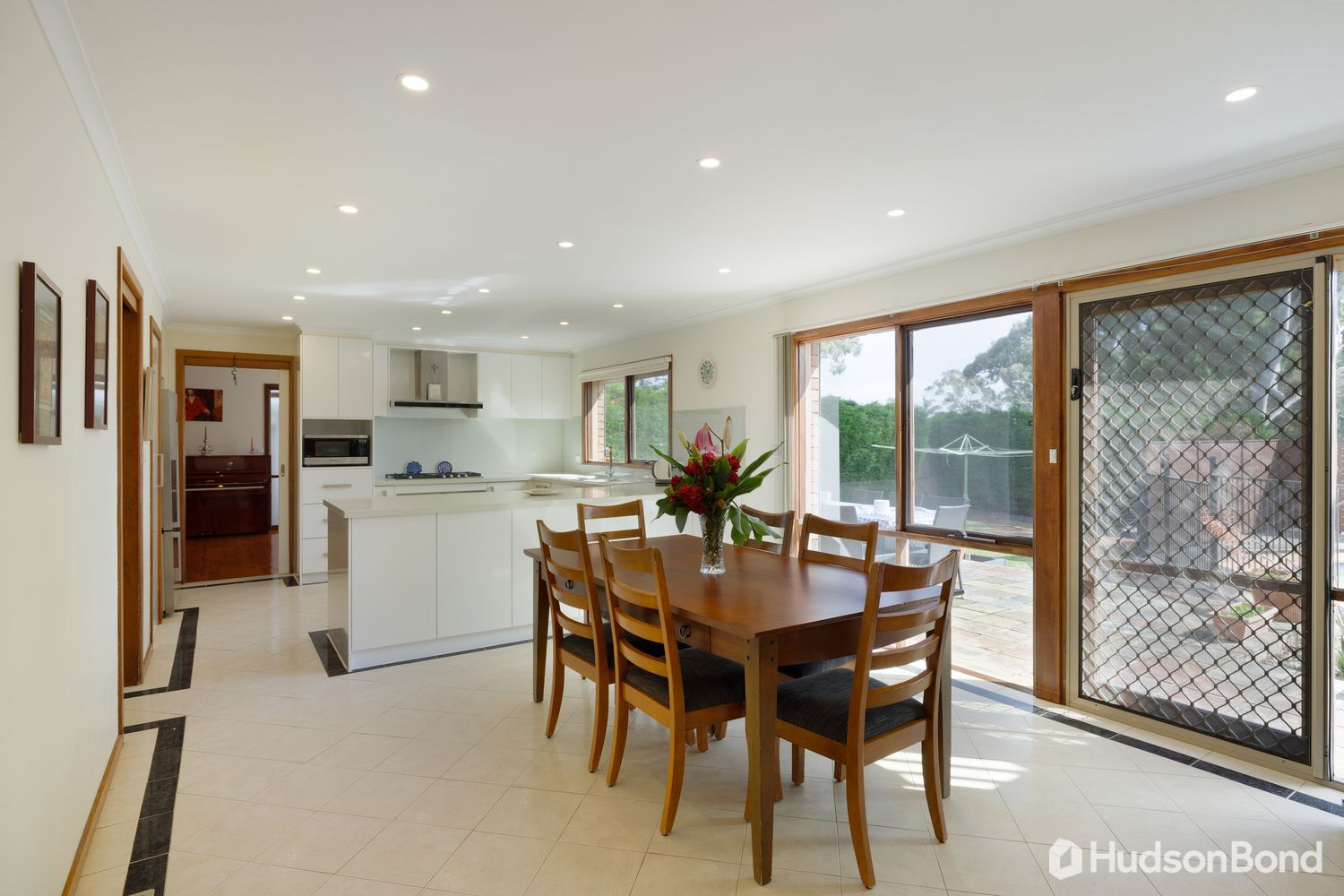 1 Longstaff Court, Doncaster East VIC 3109, Image 2