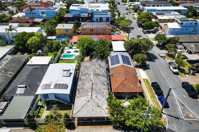 40 Dawn Parade Miami 4220 - Image 4