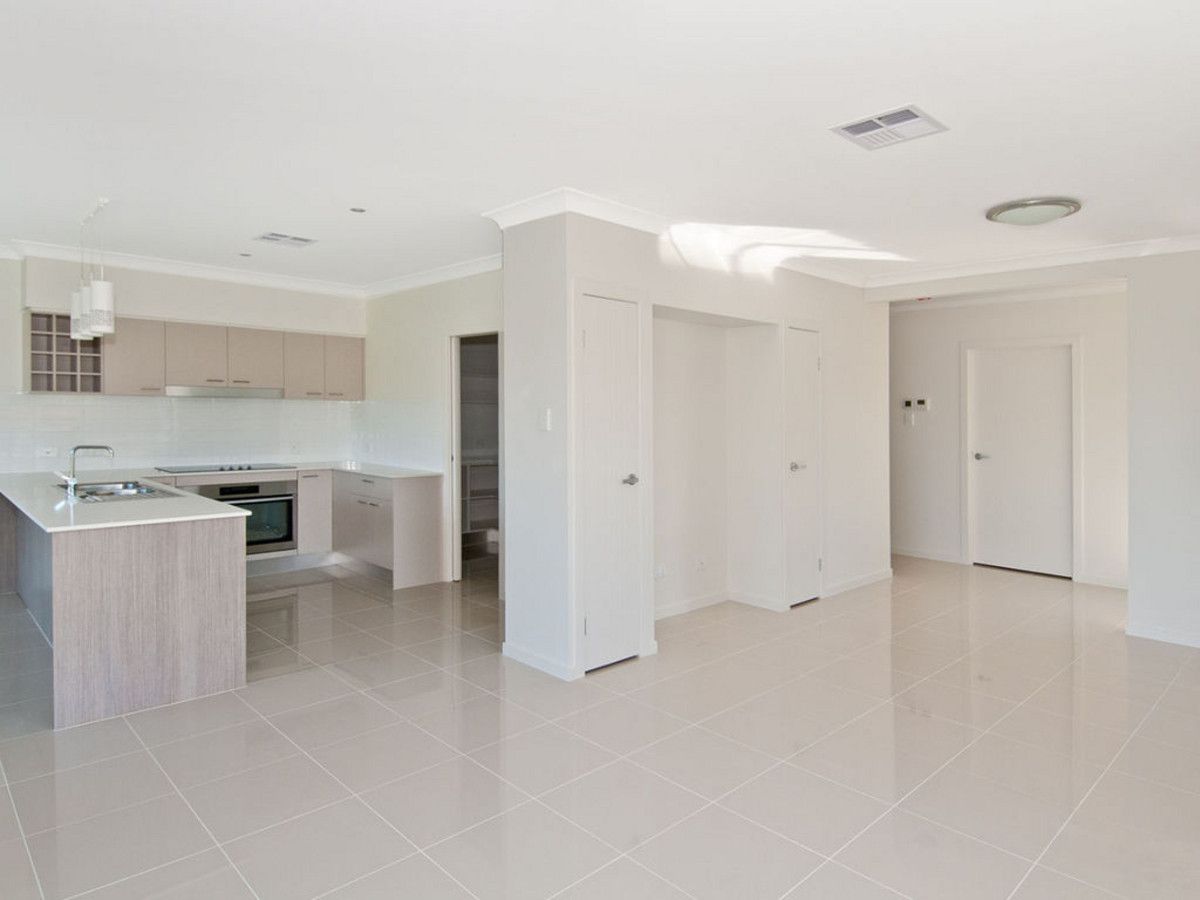 3/1 Anna Louise Terrace, Windaroo QLD 4207, Image 0