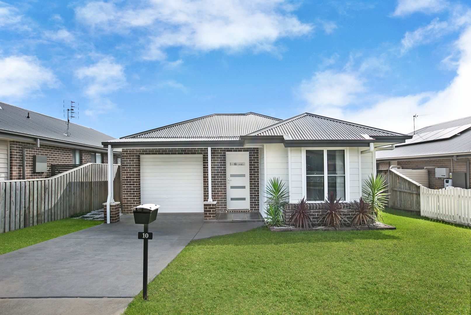 10 Wallis Avenue, Renwick NSW 2575, Image 0