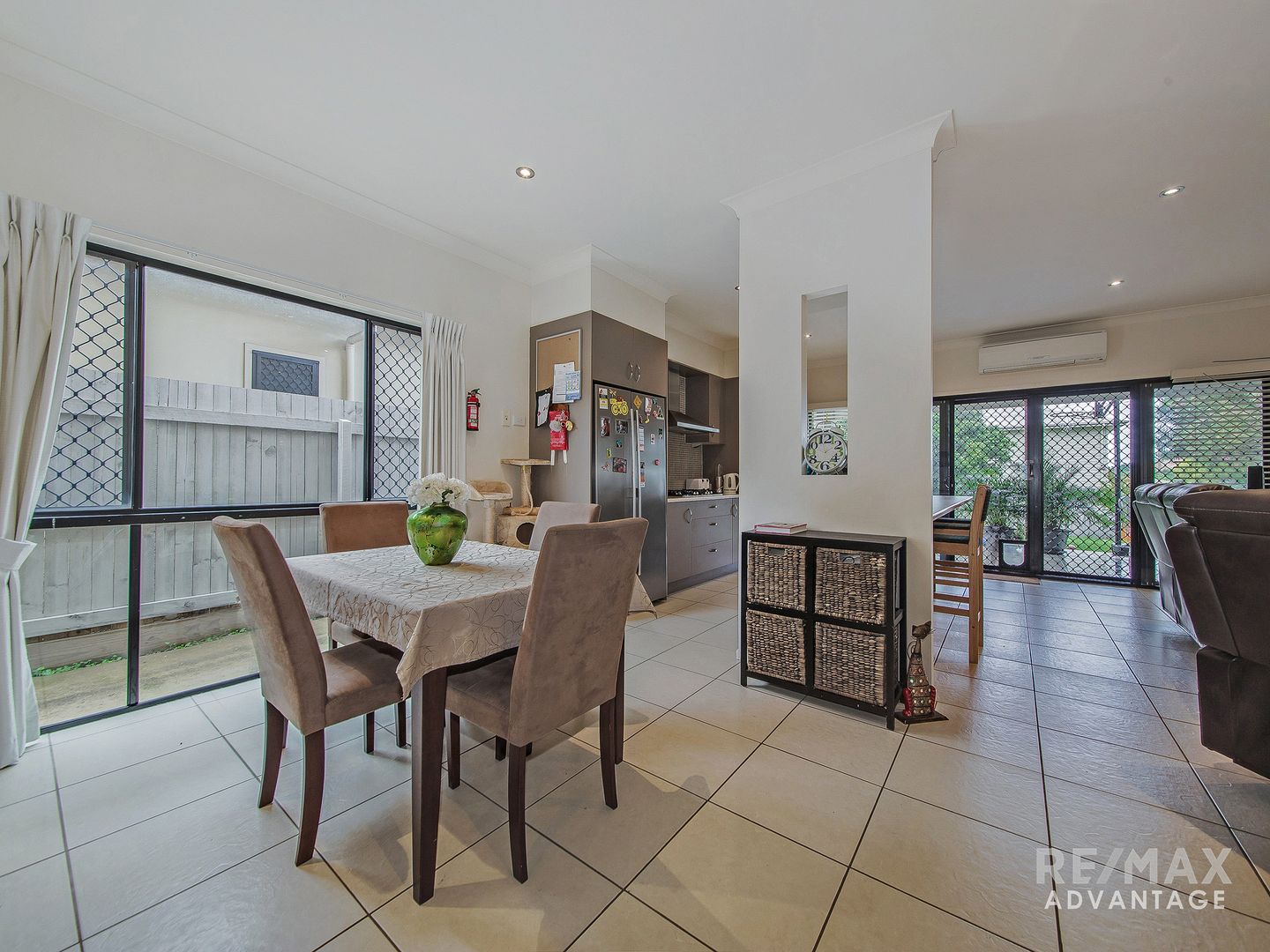 16 Montrose Parade, Wynnum West QLD 4178, Image 2