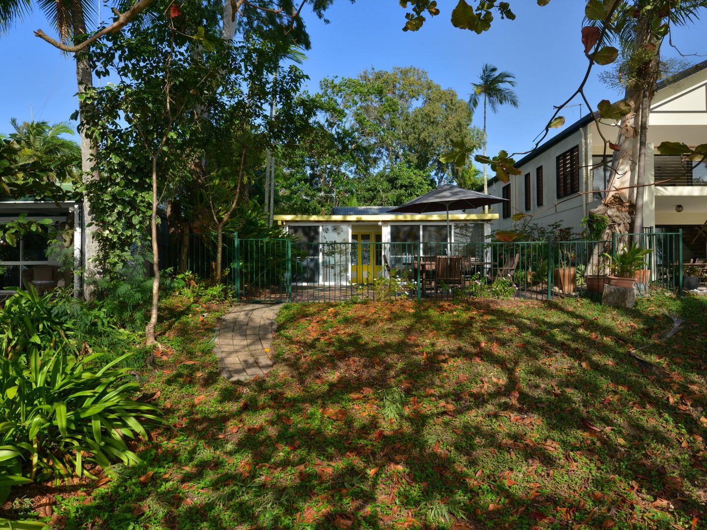 54 Hibiscus Lane, Holloways Beach QLD 4878, Image 1