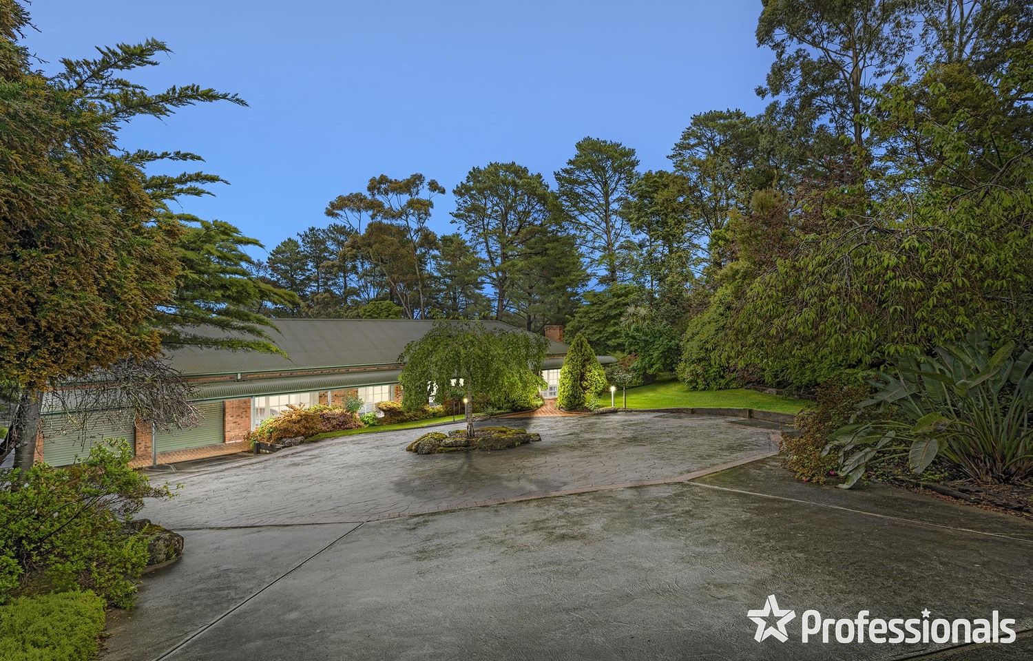 102104 Old Gippsland Road, Lilydale Property History & Address
