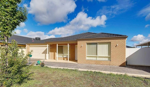11 Peartree Court, Roxburgh Park VIC 3064