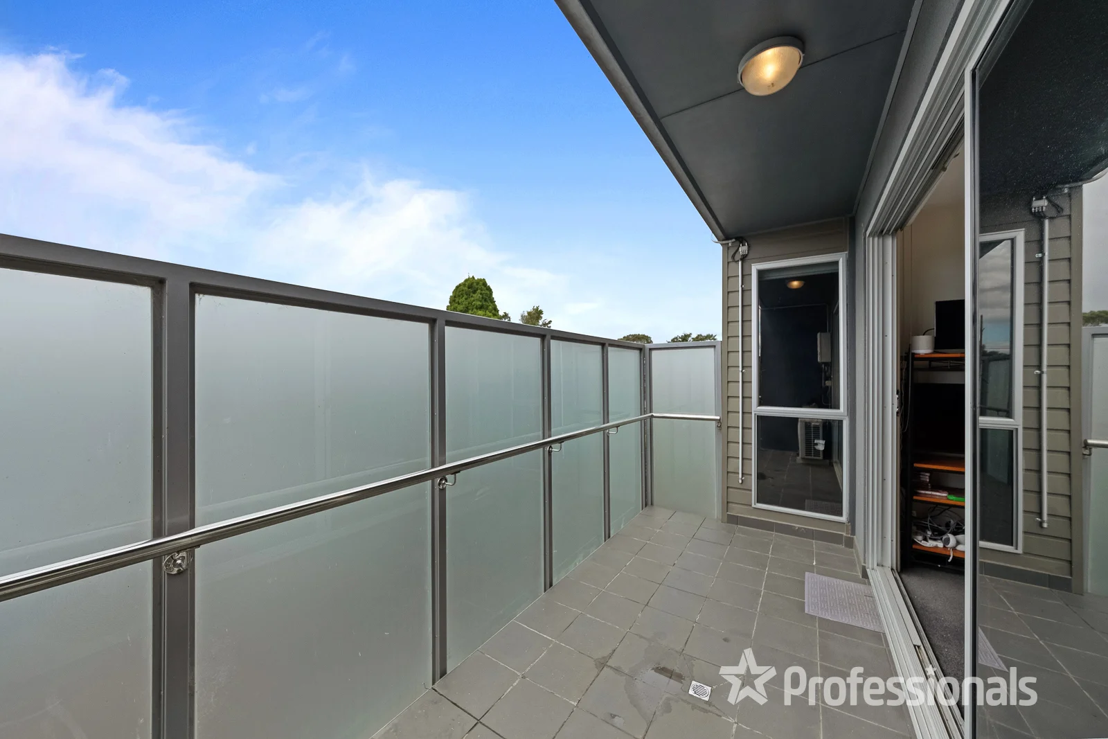 Additional image 7 of 9/2 Middleborough Road, Burwood East VIC 3151