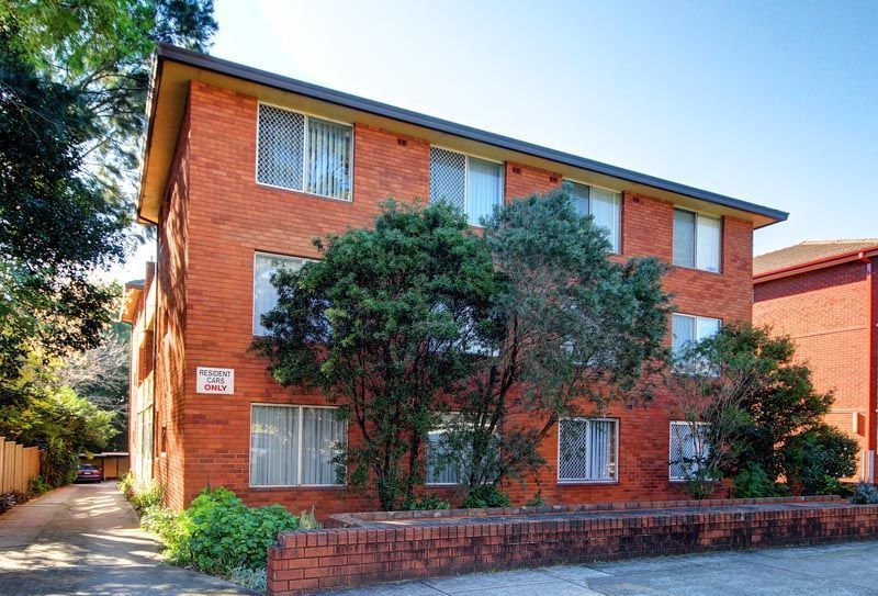 2 bedrooms Apartment / Unit / Flat in 2/20 Ocean Street PENSHURST NSW, 2222