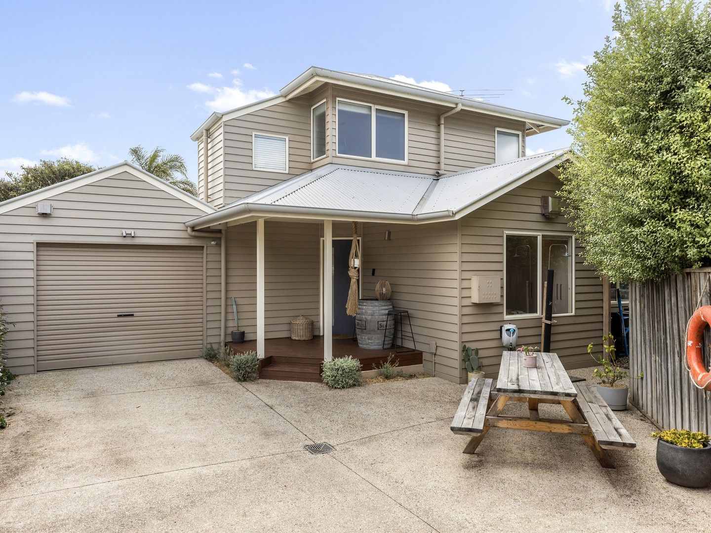 3 bedrooms Townhouse in 4 Geelong Road BARWON HEADS VIC, 3227