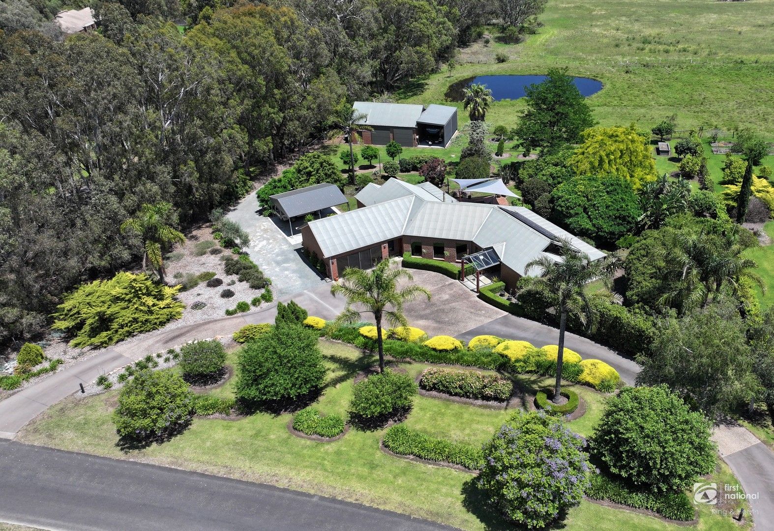 3 Clifton Terrace, Wy Yung VIC 3875 House for Sale 945,000