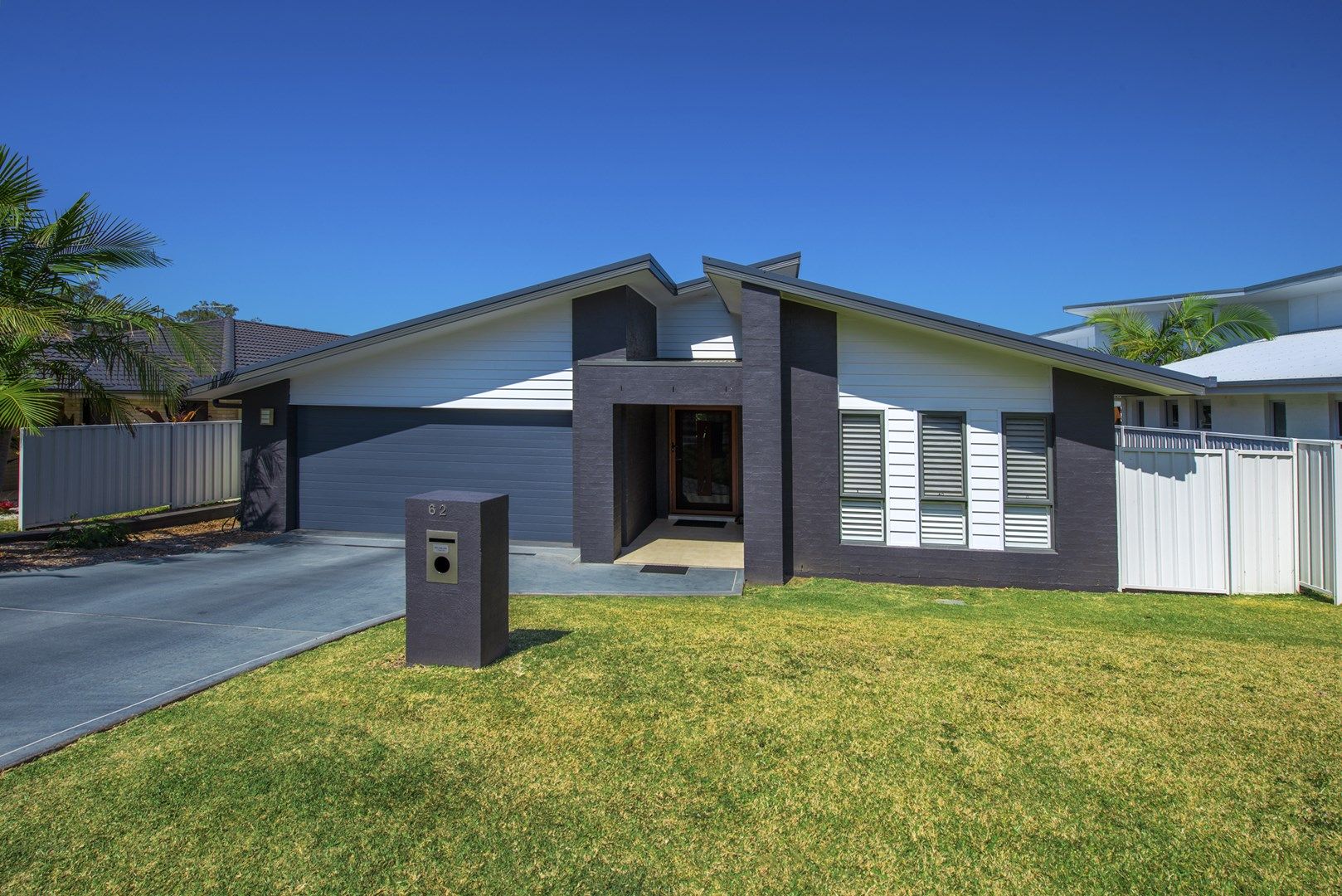 62 Admiralty Drive, Safety Beach NSW 2456, Image 0