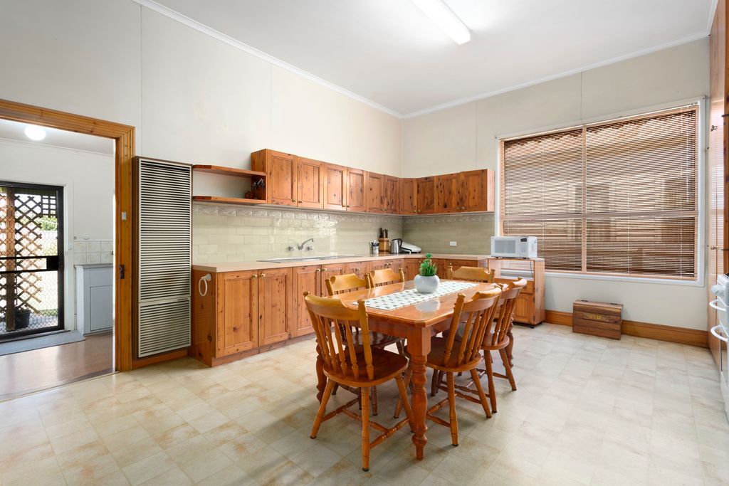 108 Queen Street, Colac VIC 3250, Image 2