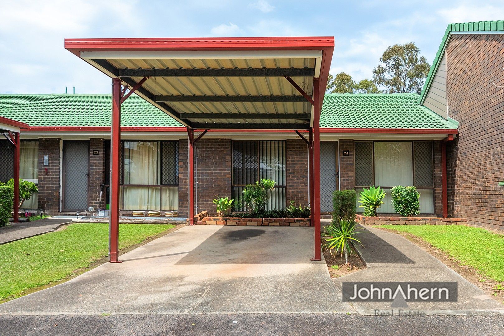 3 bedrooms Townhouse in Unit 24/31 Nyanza St WOODRIDGE QLD, 4114