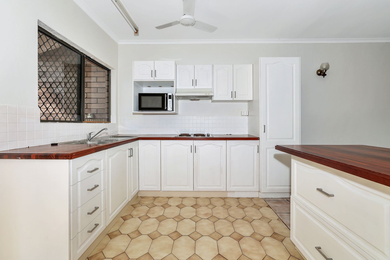 2/37 Brinkin Terrace, Brinkin NT 0810 Apartment For Rent 410 Domain