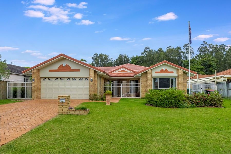 3 bedrooms House in 14 Ballymore Court BANORA POINT NSW, 2486