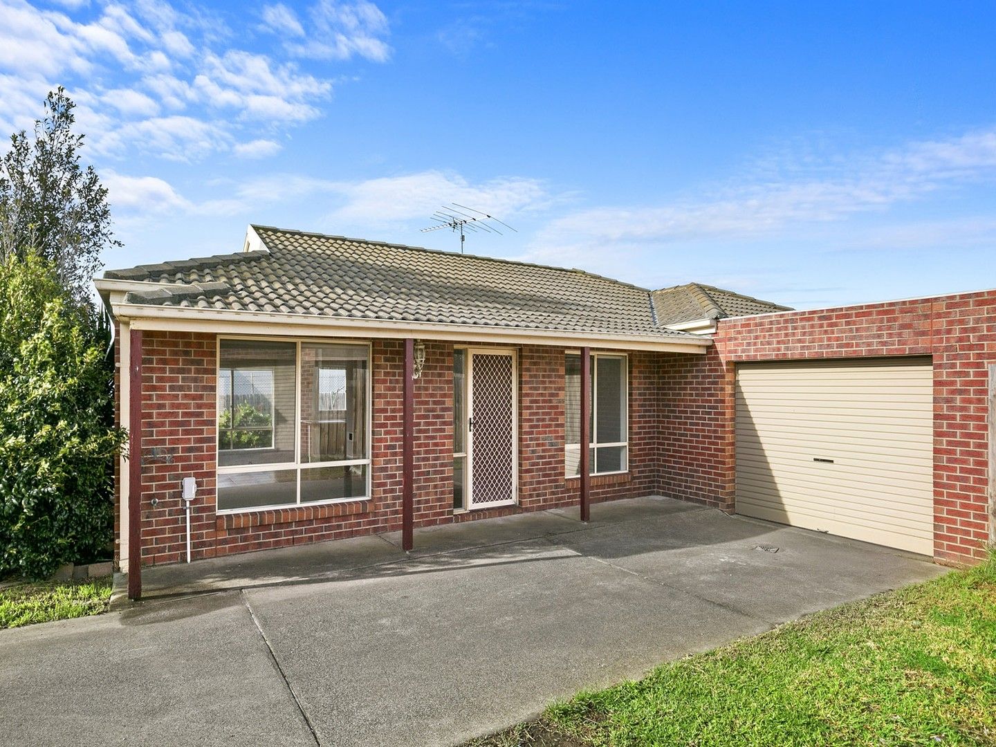 3 bedrooms House in 4/12-14 Karlovac Court BELL PARK VIC, 3215