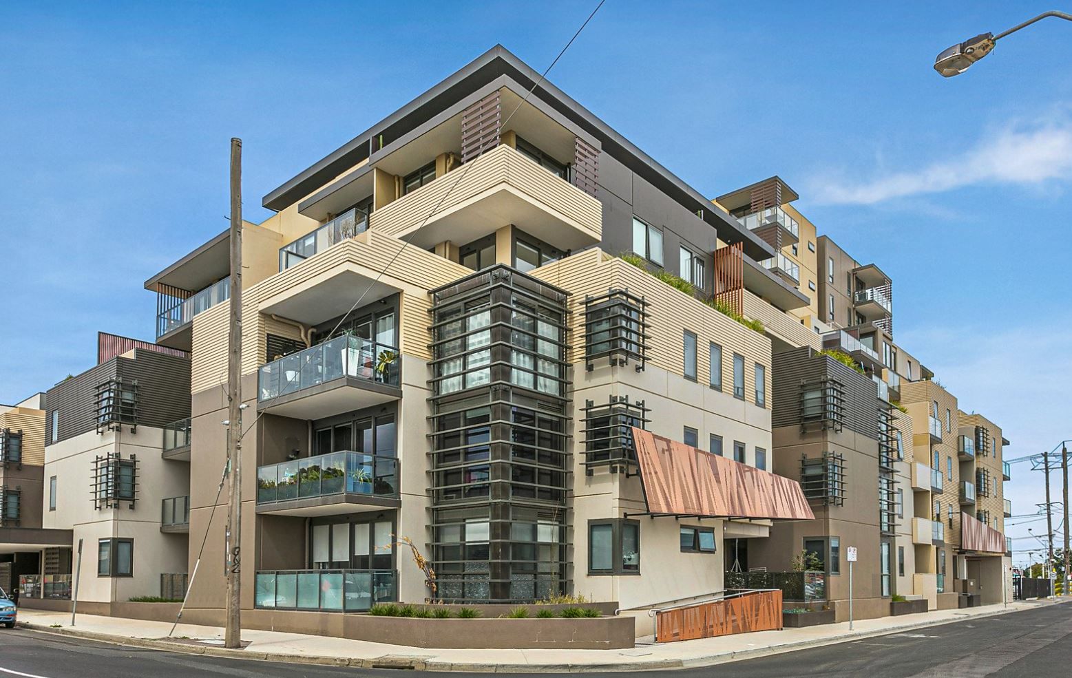 1 bedrooms Apartment / Unit / Flat in 403A/8 Clinch  Avenue PRESTON VIC, 3072