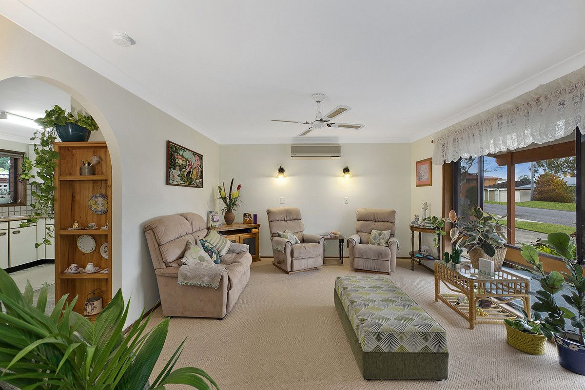 15 Sylvia Avenue, Gorokan NSW 2263, Image 1