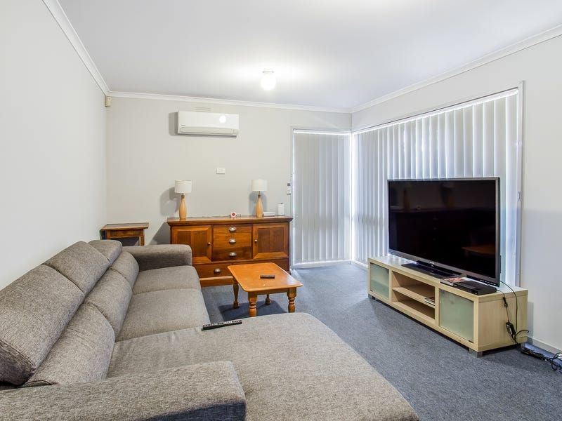 Room 8/8 Melwood Court, Meadow Heights VIC 3048, Image 2