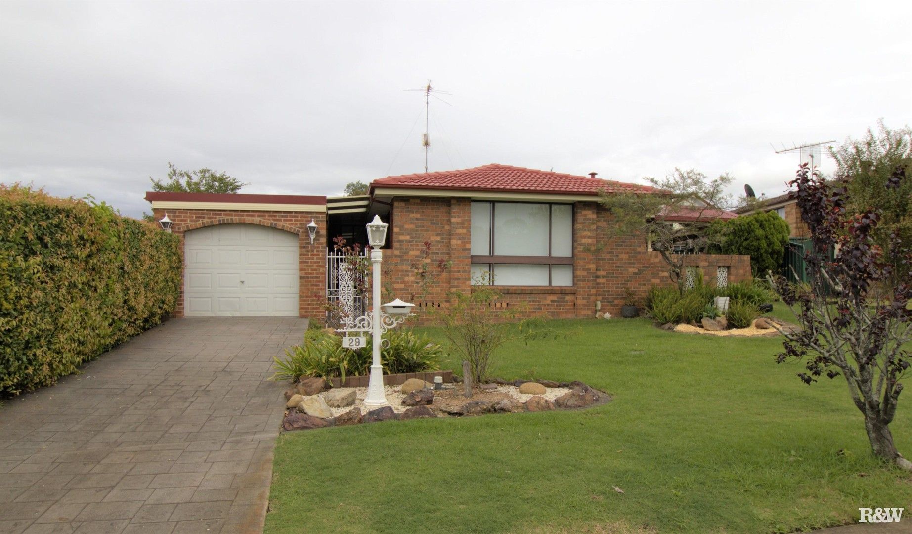 4 bedrooms House in 29 Corio Drive ST CLAIR NSW, 2759