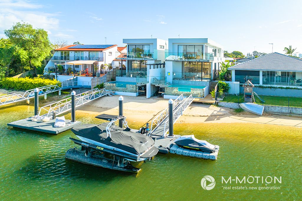 11/A Yunga Court, Broadbeach Waters QLD 4218, Image 0