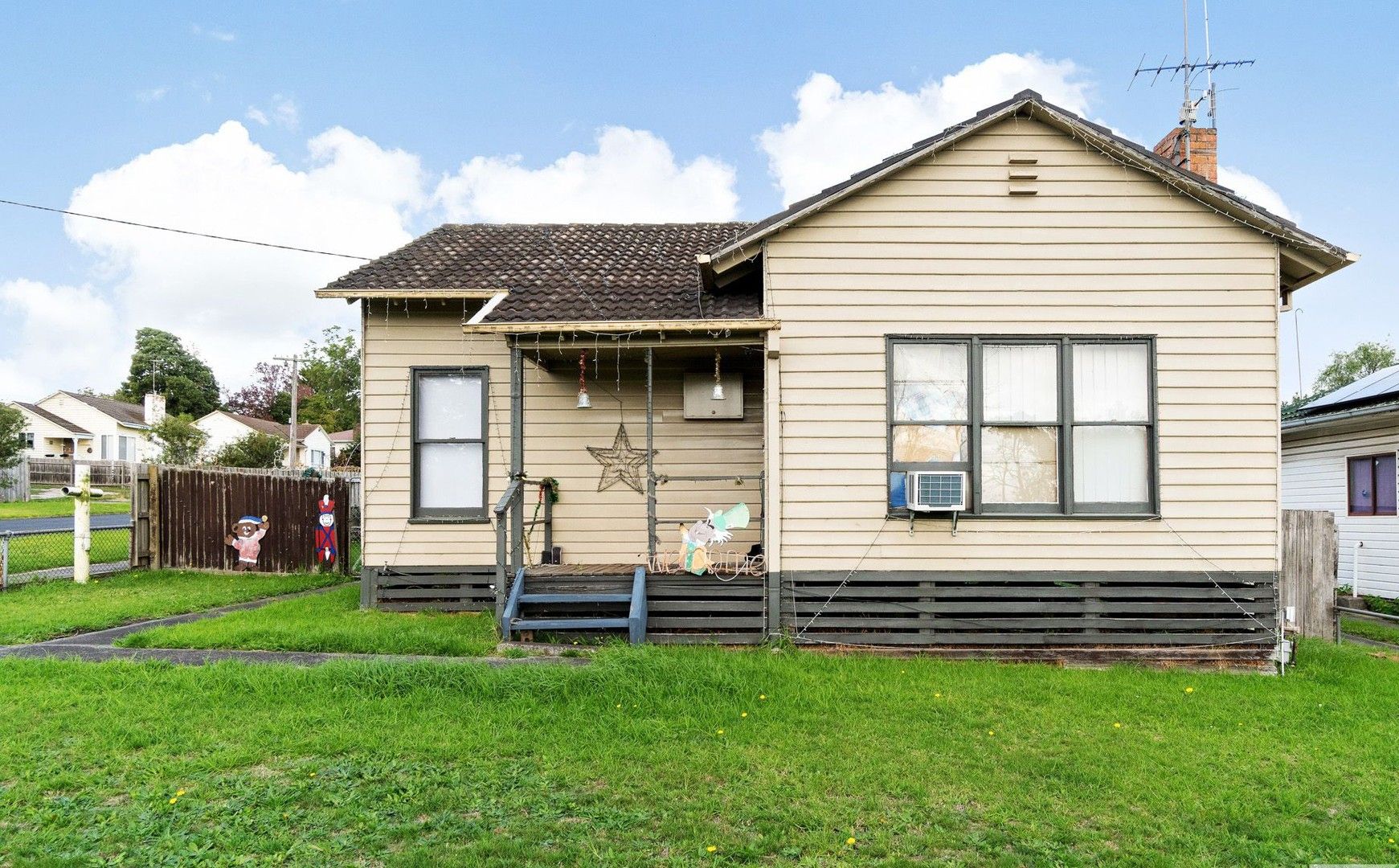 2 bedrooms House in 51 Service Road MOE VIC, 3825