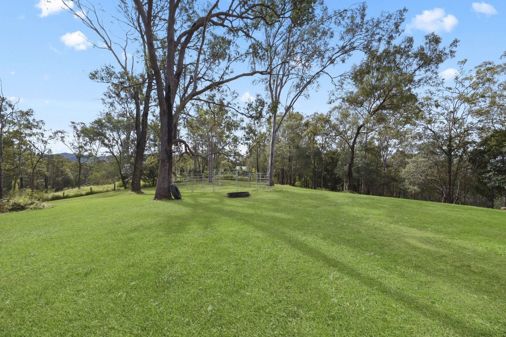 5 bedrooms Acreage / Semi-Rural in  WIGHTS MOUNTAIN QLD, 4520